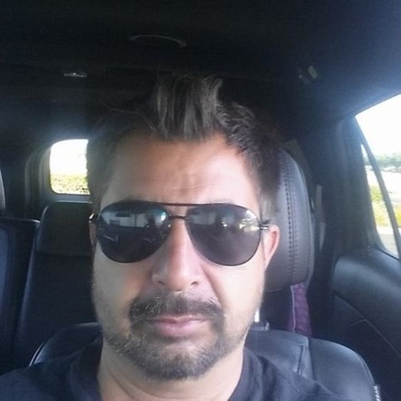 Meet your Posher, Chris - Picture 1 of 1